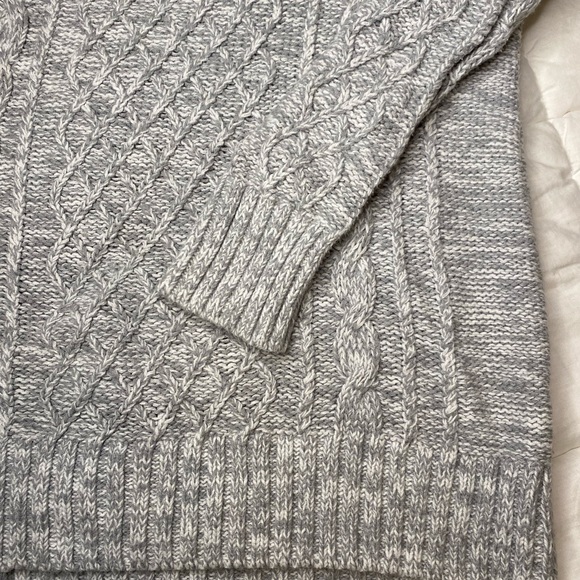 Gray Old Navy Crewneck Sweater - Picture 2 of 5